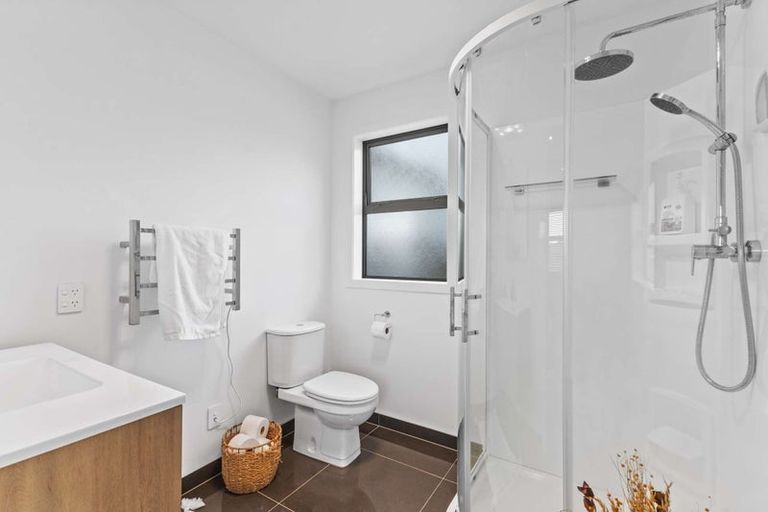 Photo of property in 13a Heta Road, Highlands Park, New Plymouth, 4312