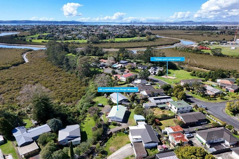 Photo of property in 46 Lowtherhurst Road, Massey, Auckland, 0614