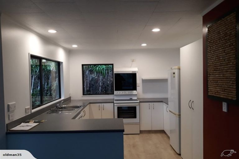 Photo of property in 71 Poplar Grove, Whalers Gate, New Plymouth, 4310