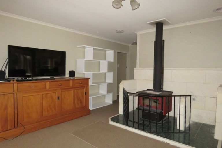 Photo of property in 24 Arthur Street, Holmes Hill, Oamaru, 9401