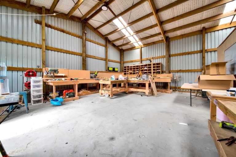 Photo of property in 323 Hunter Road, Eltham, Hawera, 4673