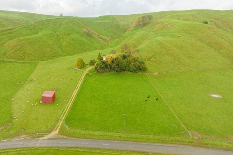 Photo of property in 447 Hinemoa Valley Road, Kaitawa, Pahiatua, 4981