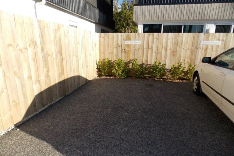 Photo of property in 12/6 Bushland Grove, Paparangi, Wellington, 6037