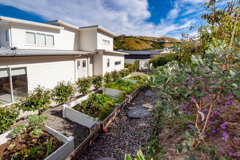 Photo of property in 5 Farnworth Terrace, Churton Park, Wellington, 6037