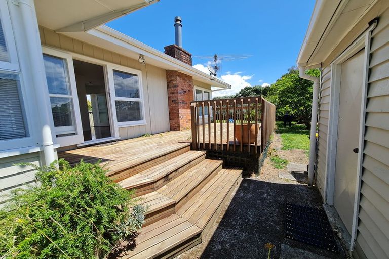 Photo of property in 107 Vodanovich Road, Te Atatu South, Auckland, 0610