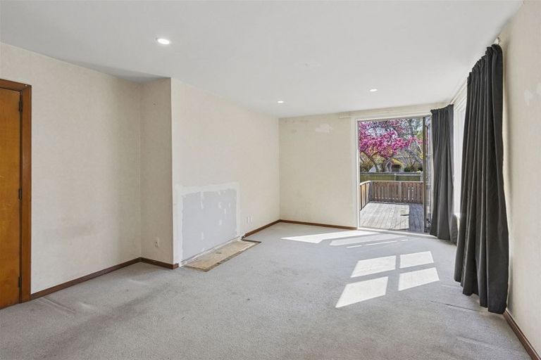 Photo of property in 51 Hooker Avenue, Bryndwr, Christchurch, 8053