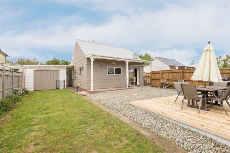 Photo of property in 10b Windlesham Place, Wakefield, 7025