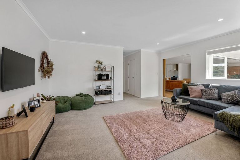 Photo of property in 53b Russell Road, Wainui, Silverdale, 0992