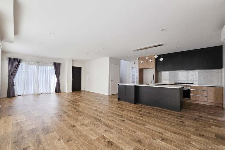 Photo of property in 23 Fredrick Hanson Road, Papakura, 2110