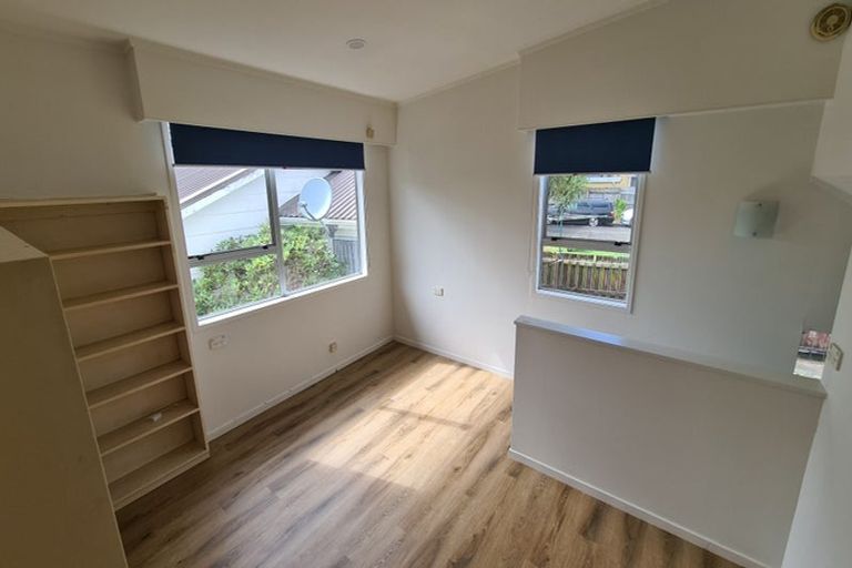 Photo of property in 28 Glynnbrooke Street, Te Atatu South, Auckland, 0610