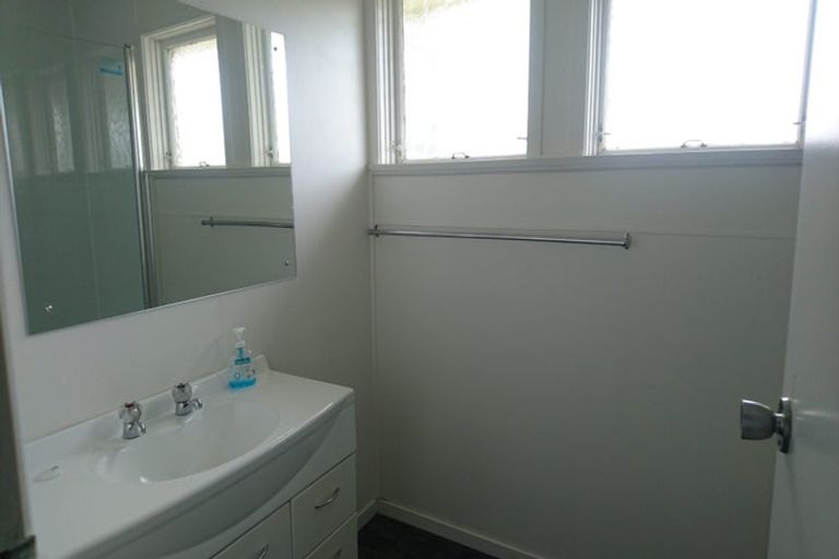 Photo of property in 1 George Street, Clinton, 9534