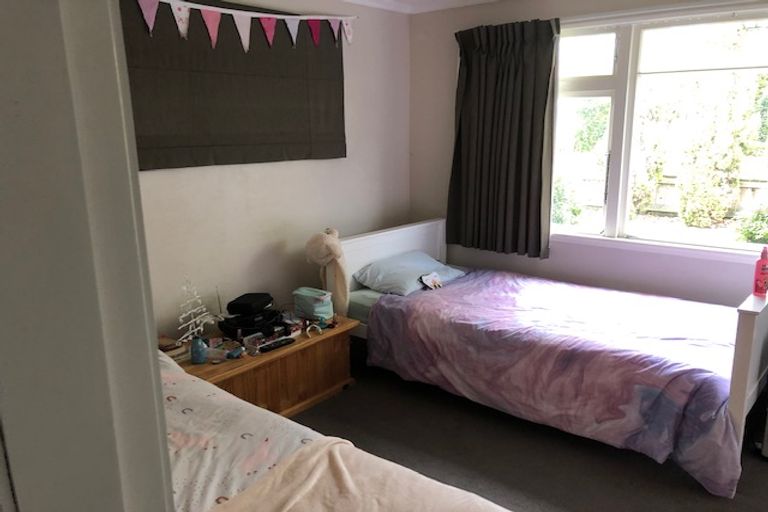 Photo of property in 1 Woodstock Place, Hokowhitu, Palmerston North, 4410