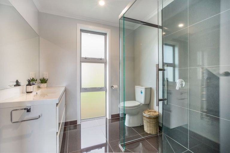 Photo of property in 7 Waitaria Terrace, Aotea, Porirua, 5024