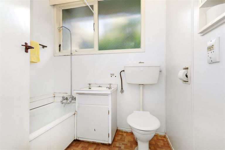 Photo of property in 62 Ironside Road, Johnsonville, Wellington, 6037