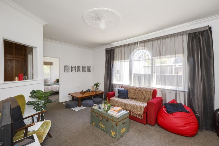 Photo of property in 5a Guy Avenue, Takaro, Palmerston North, 4410