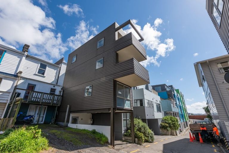 Photo of property in 8/27 Drummond Street, Mount Cook, Wellington, 6021