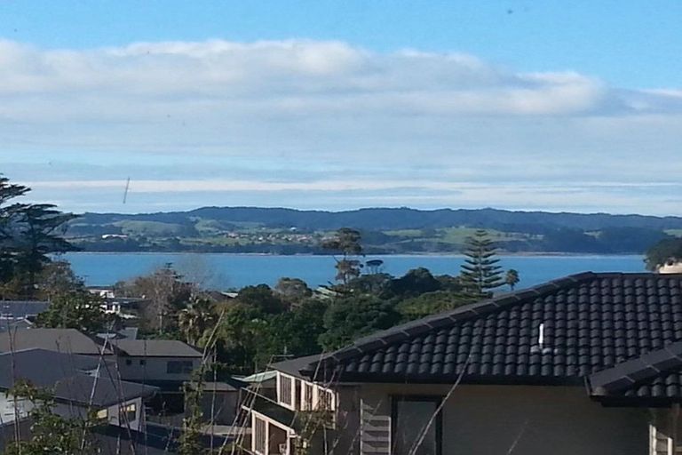 Photo of property in 26 Beach Road, Mellons Bay, Auckland, 2014