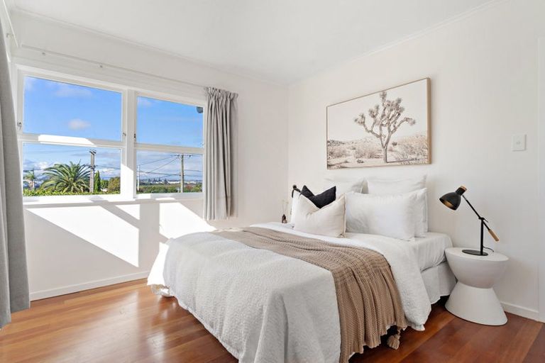 Photo of property in 2/36 Jaemont Avenue, Te Atatu South, Auckland, 0610