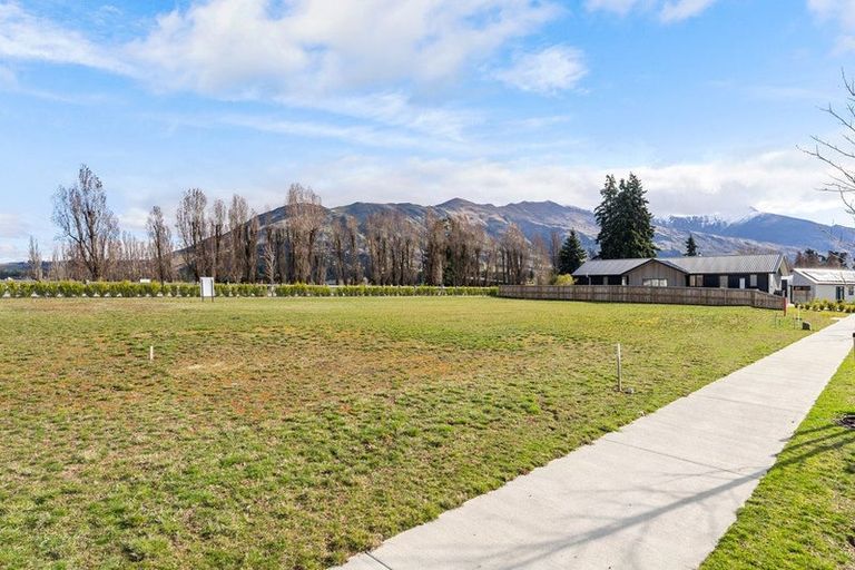 Photo of property in 11 Rubus Street, Wanaka, 9382