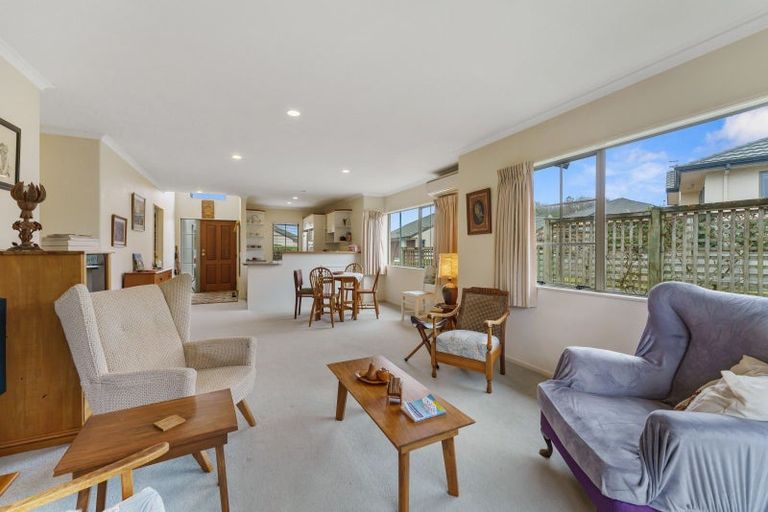 Photo of property in 35 Lakeridge Close, Rangatira Park, Taupo, 3330