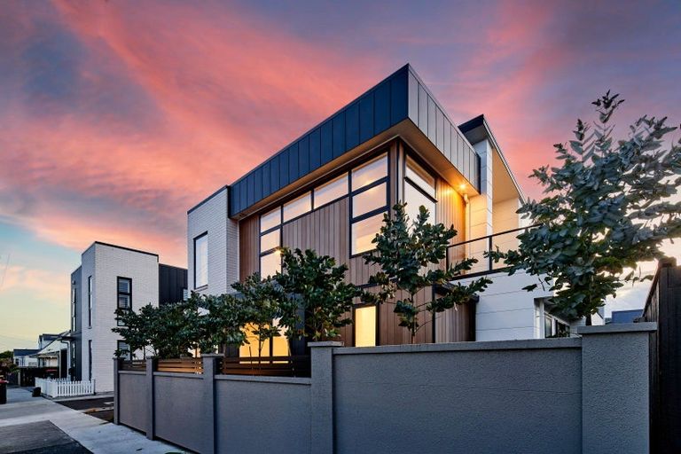 Photo of property in 8/39 Nelson Street, Petone, Lower Hutt, 5012