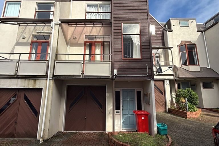 Photo of property in 218b Tinakori Road, Thorndon, Wellington, 6011