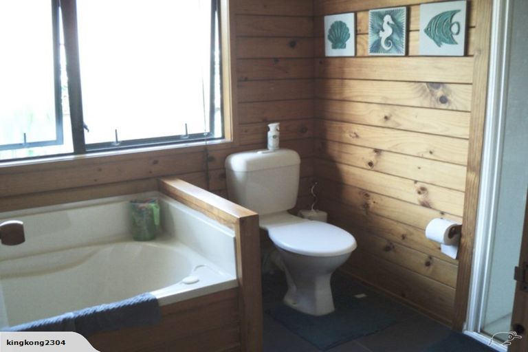 Photo of property in 7 Sandgate Avenue, Botany Downs, Auckland, 2010