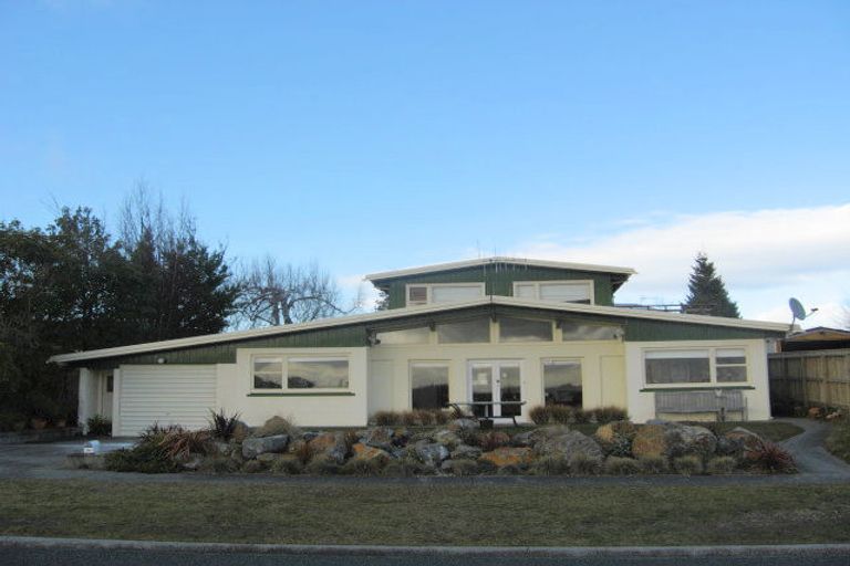 Photo of property in 14 Pokaka Crescent, Wharewaka, Taupo, 3330