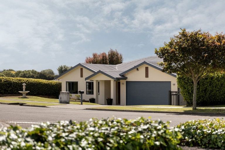 Photo of property in 36 Montana Drive, Pyes Pa, Tauranga, 3112
