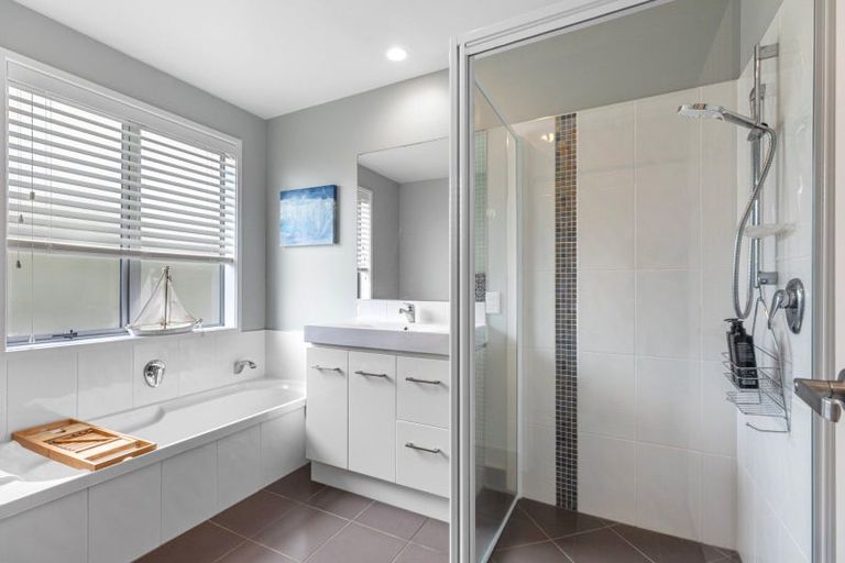 Photo of property in 22 Oceania Sands Way, Papamoa Beach, Papamoa, 3118