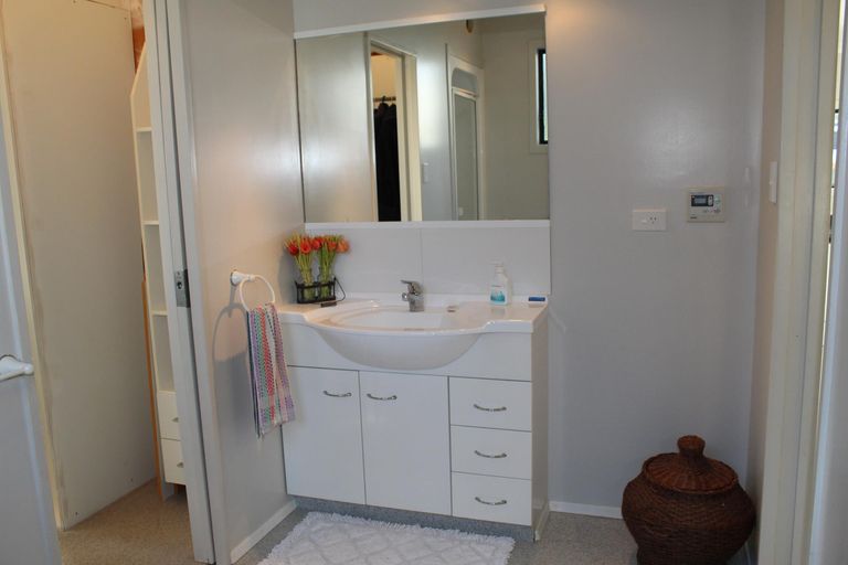 Photo of property in 8 Rangatira Drive, Mangakino, 3421