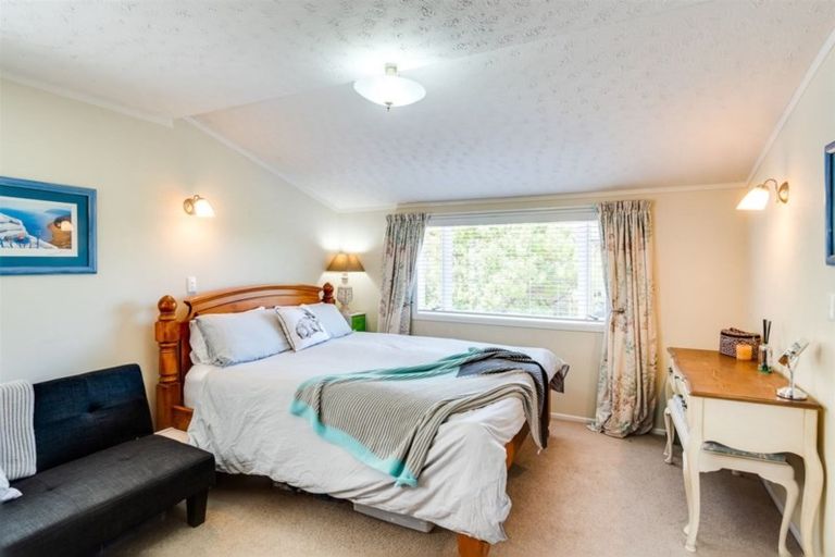 Photo of property in 18a Priestley Road, Bluff Hill, Napier, 4110