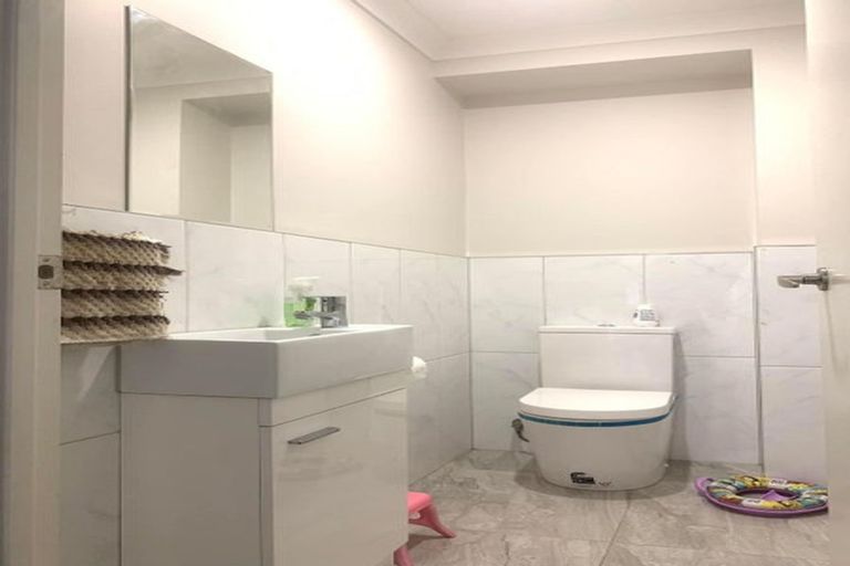 Photo of property in 30c Alfriston Road, Manurewa East, Auckland, 2102