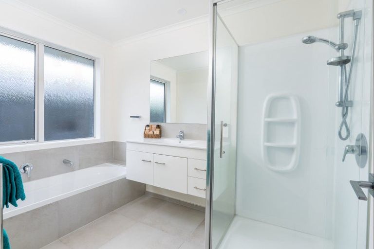 Photo of property in 8 Huka Heights Drive, Rangatira Park, Taupo, 3330