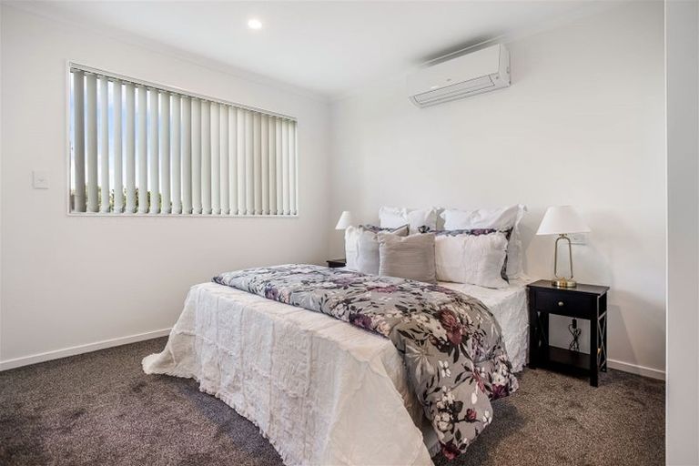 Photo of property in 96b Sturges Road, Henderson, Auckland, 0612