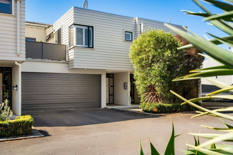 Photo of property in 15 Barry Street, Ahuriri, Napier, 4110