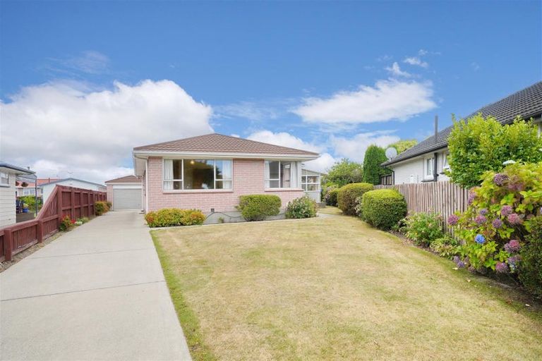 Photo of property in 8 Wingate Street, Redwood, Christchurch, 8051