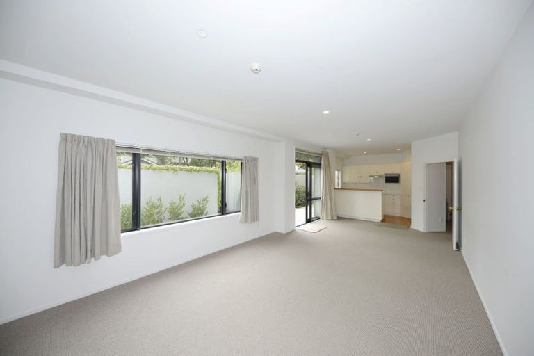 Photo of property in Gloucester Towers, 2/28 Gloucester Street, Christchurch Central, Christchurch, 8013