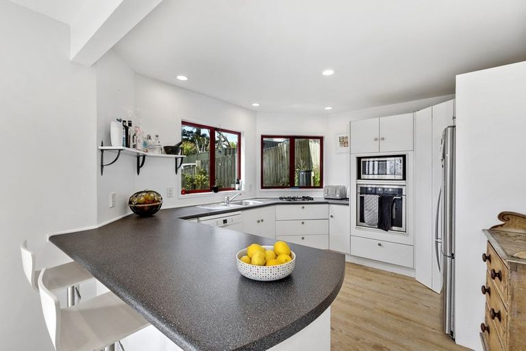 Photo of property in 4/149a Mokoia Road, Birkenhead, Auckland, 0626