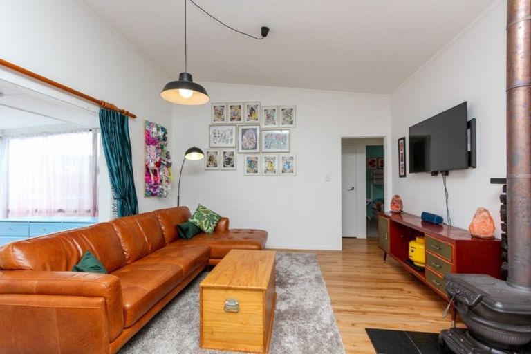 Photo of property in 14b Mace Street, Waitara, 4320