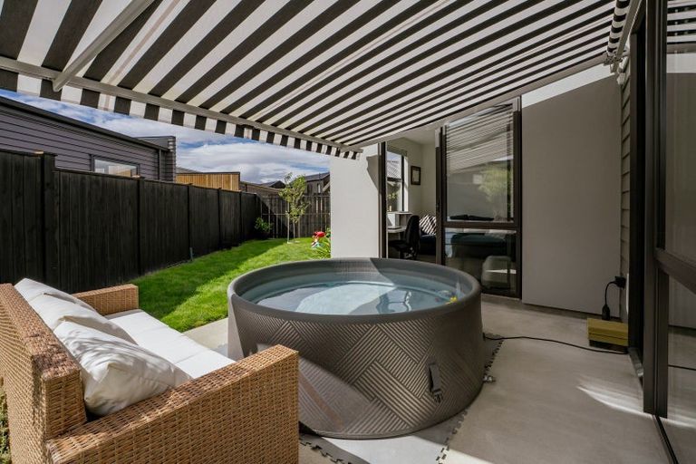 Photo of property in 8 Mount Burke Street, Wanaka, 9305
