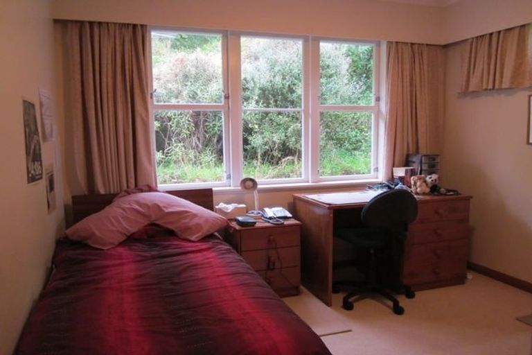 Photo of property in 1 Kohima Drive, Khandallah, Wellington, 6035