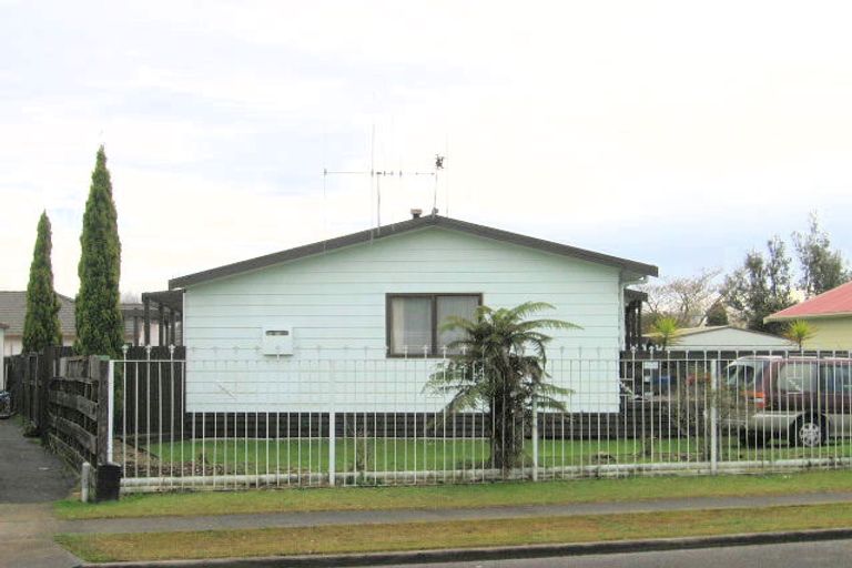 Photo of property in 8 Derby Street, Nawton, Hamilton, 3200