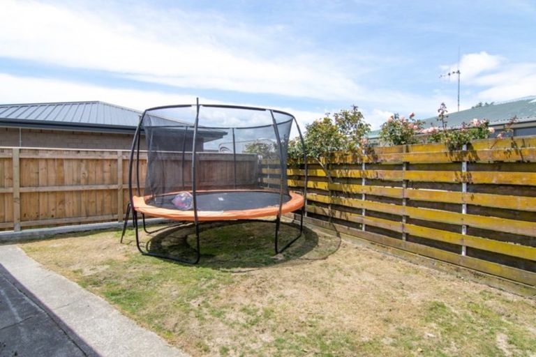 Photo of property in 43b Abraham Crescent, Milson, Palmerston North, 4414