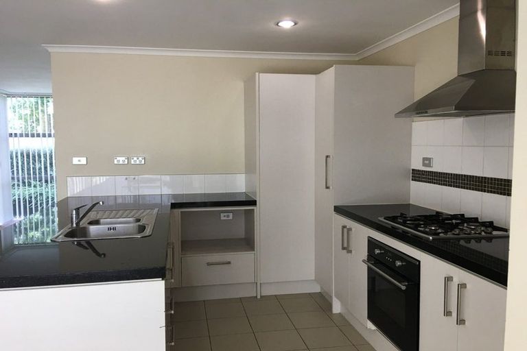 Photo of property in 71 Bruce Pulman Drive, Takanini, 2112