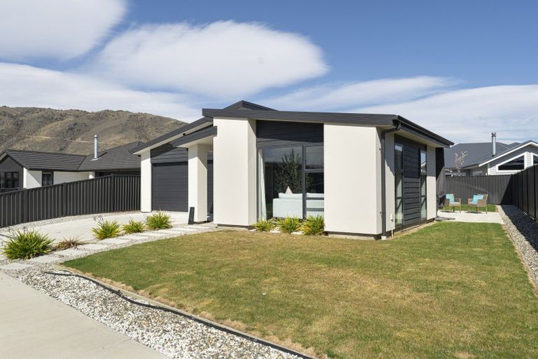 Photo of property in 8 Kohinoor Lane, Cromwell, 9310