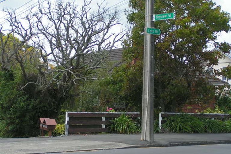 Photo of property in 1/290 Lake Road, Hauraki, Auckland, 0622