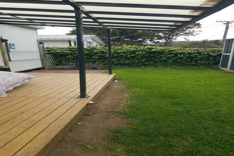 Photo of property in 5 Holgate Avenue, Herald Island, Auckland, 0618