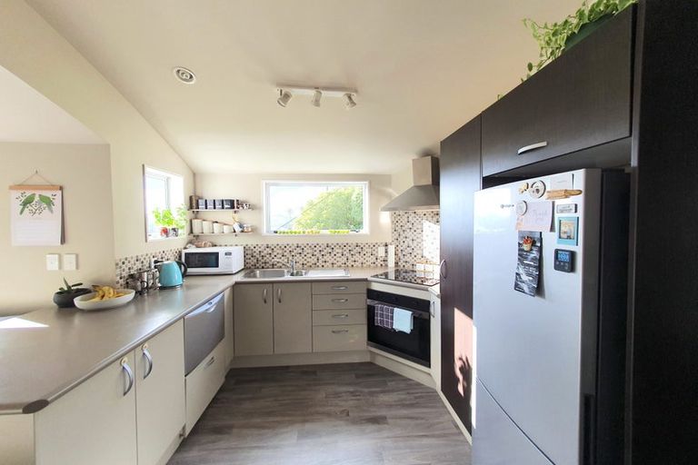 Photo of property in 100e Karepa Street, Brooklyn, Wellington, 6021