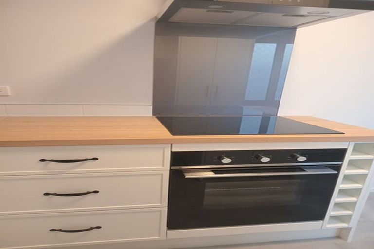 Photo of property in 2/26 Frederick Street, Waltham, Christchurch, 8011